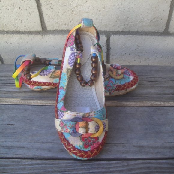 Hippie Couture Bohemian Flower Child 60s Inspired Colorful Canvas Shoes Size 41 - Picture 1 of 7